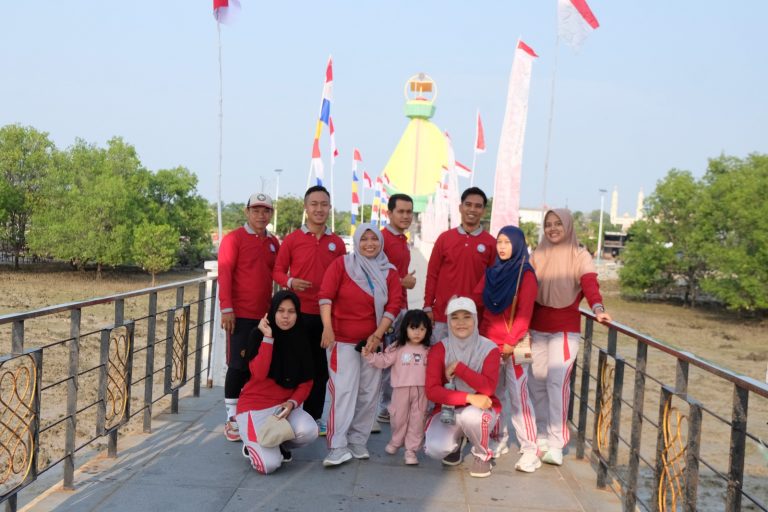 Jalan Sehat Semarak Kemerdekaan, Pegawai Stamet RHA Karimun Perkuat Kebersamaan